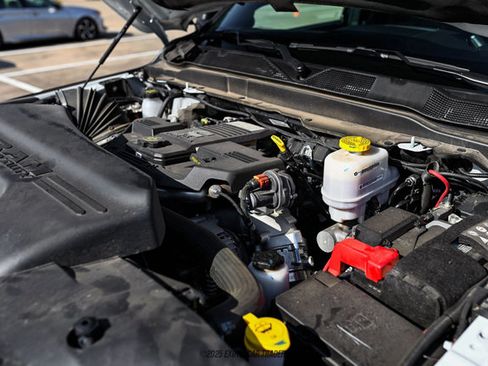 Used 2024 RAM 5500 4x4 Crew Cab image 16