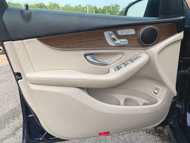 Used 2021 Mercedes-Benz GLC 300 4MATIC image 22