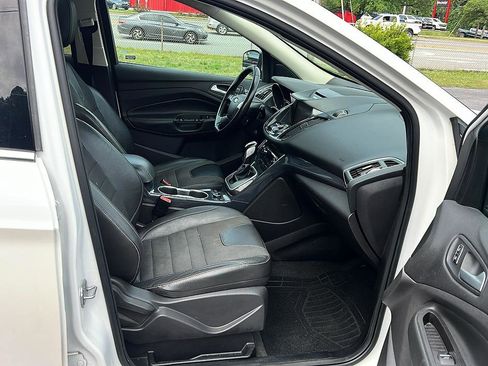 Used 2013 Ford Escape Titanium AWD/4WD image 32
