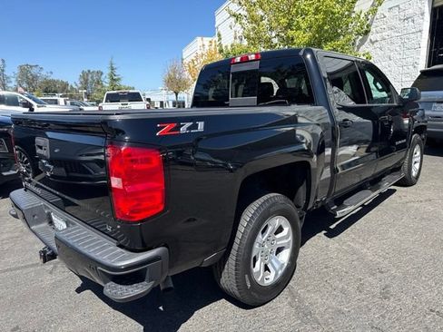 Used 2018 Chevrolet Silverado 1500 LT w/ All Star Edition AWD/4WD image 3