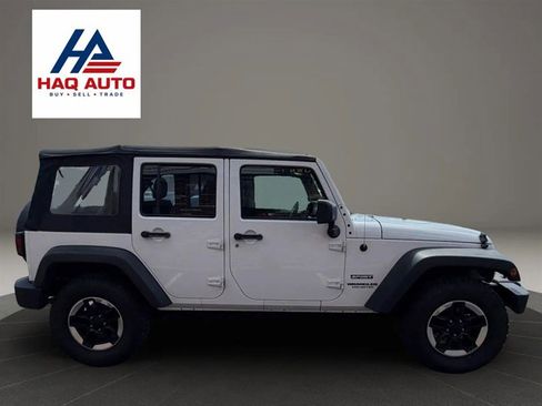 Used 2016 Jeep Wrangler Unlimited Sport w/ Connectivity Group AWD/4WD image 4