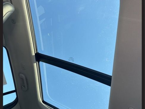 Used 2023 Jeep Grand Cherokee Limited image 35