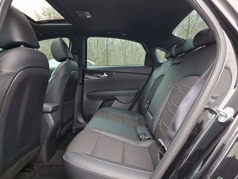 Used 2023 Kia Forte GT-Line w/ GT-Line Premium Package image 10