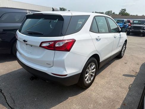Used 2020 Chevrolet Equinox LS AWD/4WD image 4