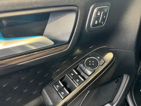 Used 2020 Ford Escape Titanium image 23