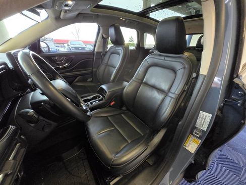 Used 2023 Lincoln Corsair AWD w/ Equipment Group 101A image 9