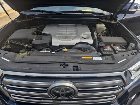 Used 2016 Toyota Land Cruiser AWD/4WD image 22
