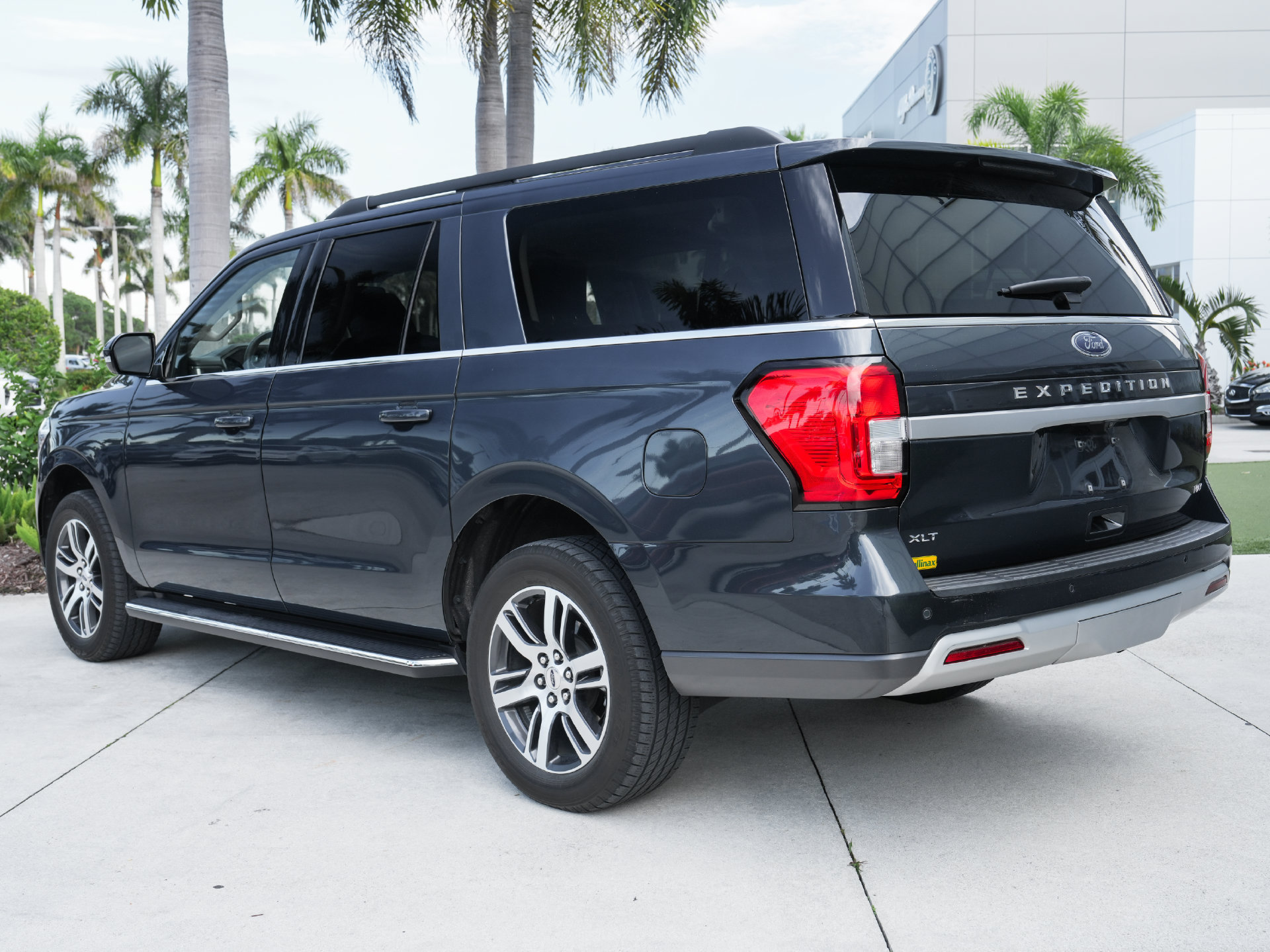 Used 2023 Ford Expedition Max XLT RWD image 10