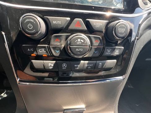 Used 2022 Jeep Grand Cherokee Laredo X RWD image 19