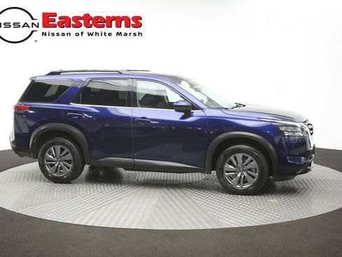 Used 2025 Nissan Pathfinder SV FWD image 45