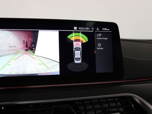 Used 2023 BMW 540i w/ Executive Package image 37