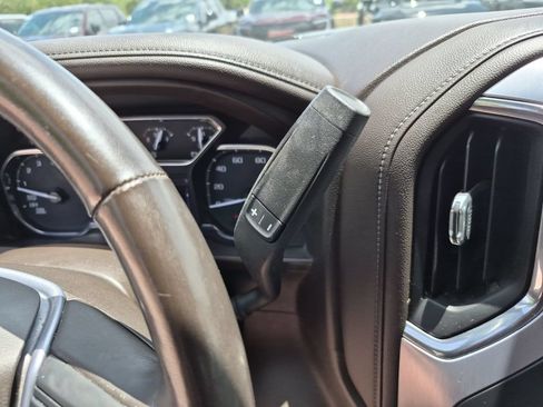 Used 2019 GMC Sierra 1500 SLT AWD/4WD image 30