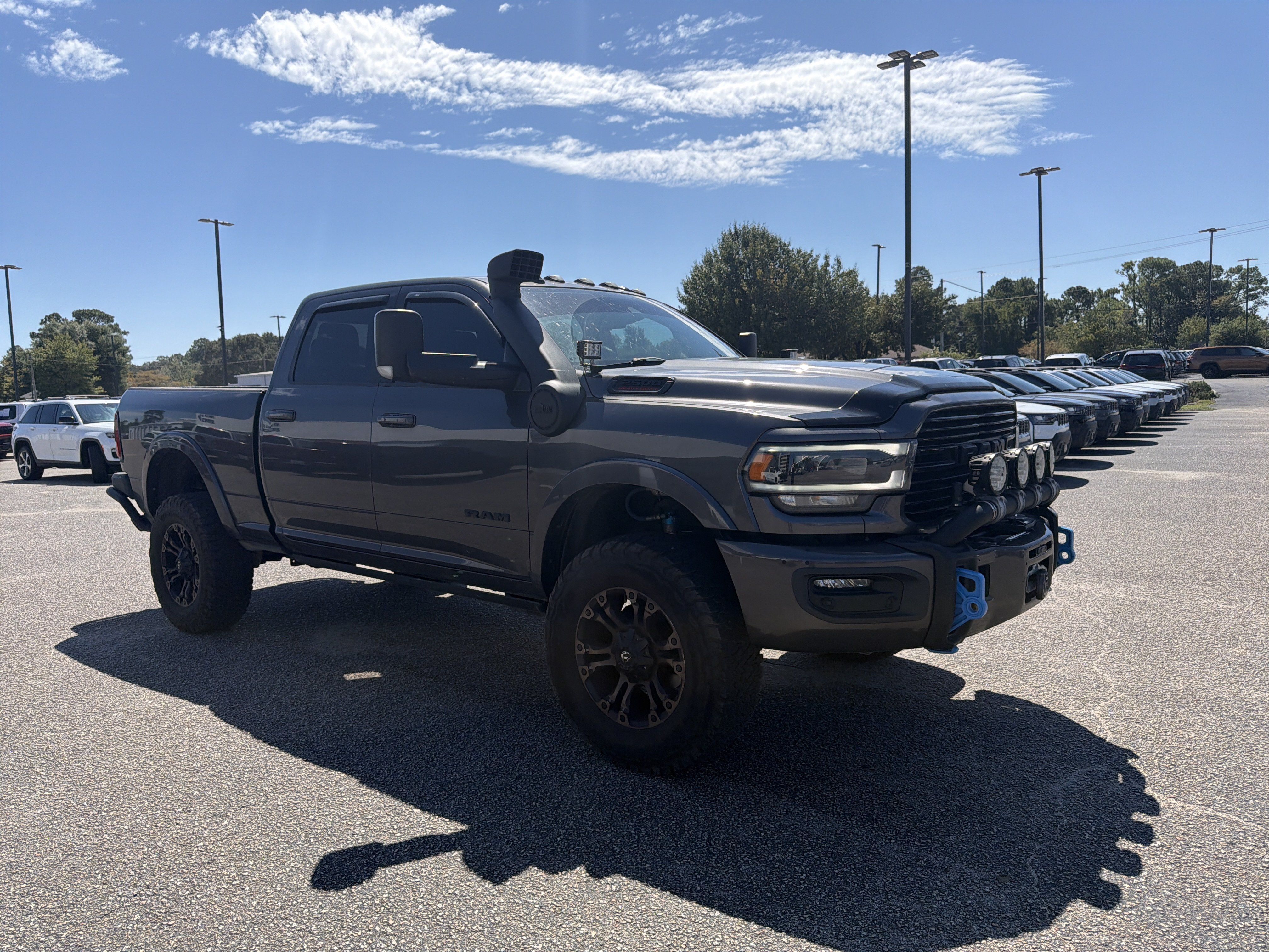 Used 2022 RAM 2500 Laramie AWD/4WD image 2