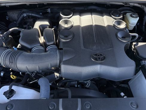 Used 2022 Toyota 4Runner SR5 image 33