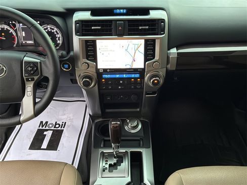 Used 2022 Toyota 4Runner Limited image 32