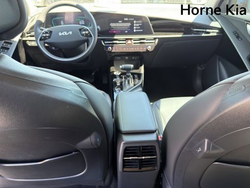 New 2026 Kia Niro EX FWD image 20