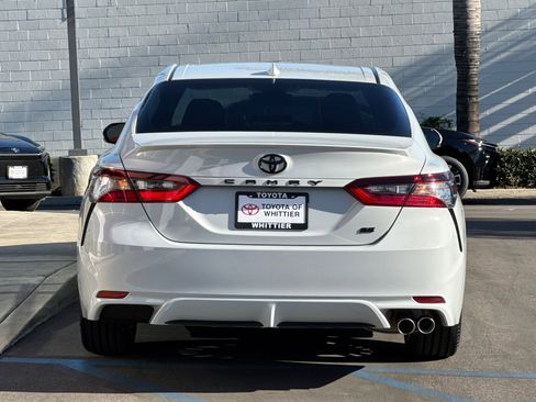 Used 2023 Toyota Camry SE image 6