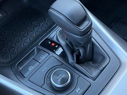 Used 2024 Toyota RAV4 LE image 25