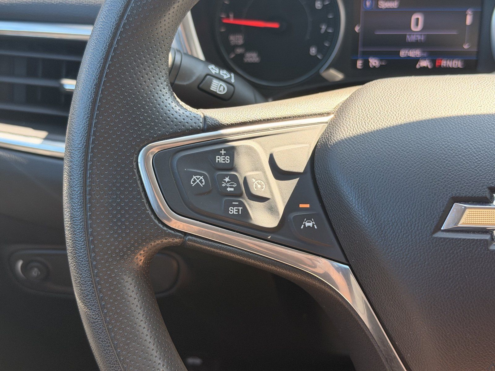 Used 2020 Chevrolet Equinox LT FWD image 19