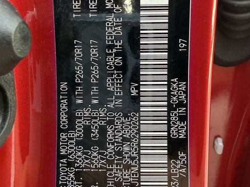Used 2024 Toyota 4Runner SR5 Premium w/ Moonroof Package AWD/4WD image 30