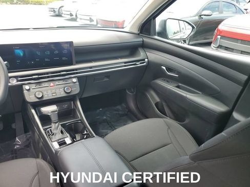 Used 2025 Hyundai Tucson SE FWD image 23