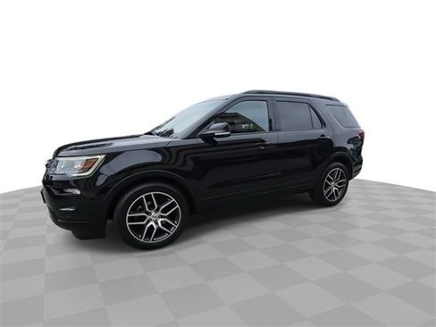Used 2018 Ford Explorer Sport w/ Equipment Group 401A image 4