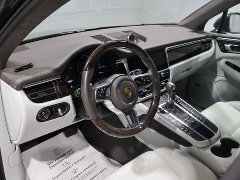Used 2021 Porsche Macan Turbo AWD/4WD image 15