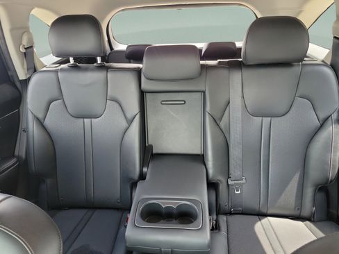 Used 2021 Kia Sorento S FWD image 9