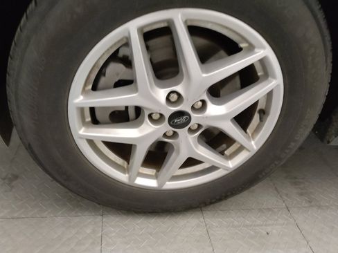 Used 2023 Ford Edge SEL image 31