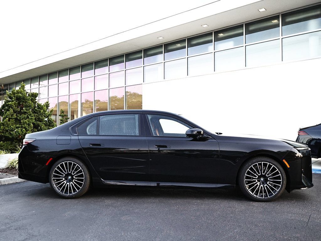 New 2027 BMW 740i w/ Executive Package RWD image 4