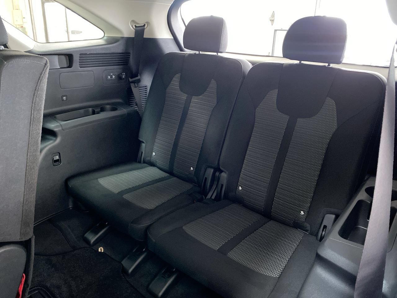 Certified 2026 Kia Sorento LX FWD image 34