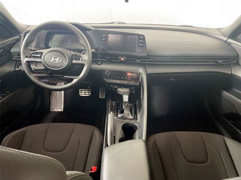 Used 2025 Hyundai Elantra Sport w/ Cargo Package FWD image 28