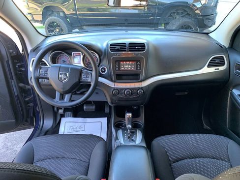 Used 2017 Dodge Journey SE w/ Flexible Seating Group FWD image 21