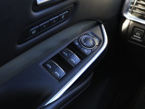 Used 2023 Cadillac XT4 Premium Luxury image 22