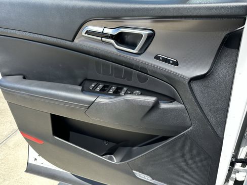 Used 2024 Kia Sportage SX image 27