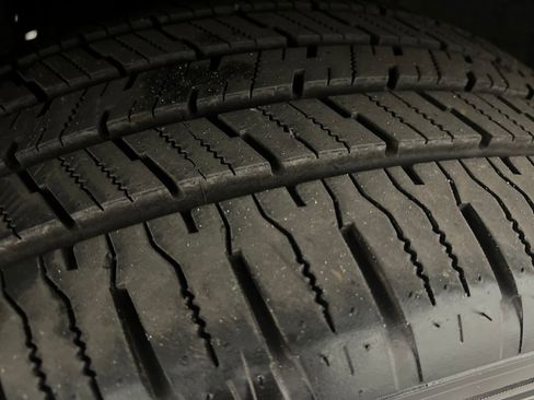 Used 2020 Nissan Frontier PRO-4X w/ Pro-4x Utility Package image 30