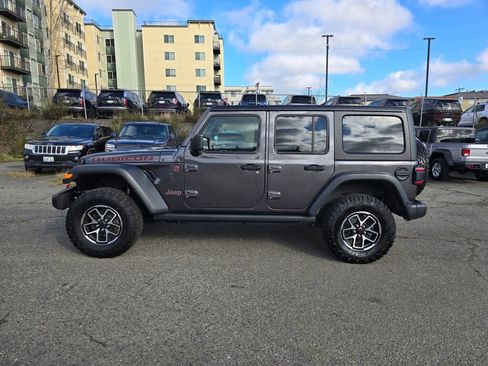 Used 2024 Jeep Wrangler Unlimited Rubicon w/ Convenience Group image 5