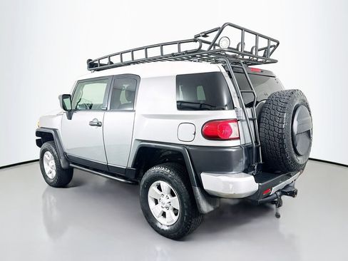 Used 2010 Toyota FJ Cruiser 4WD image 7