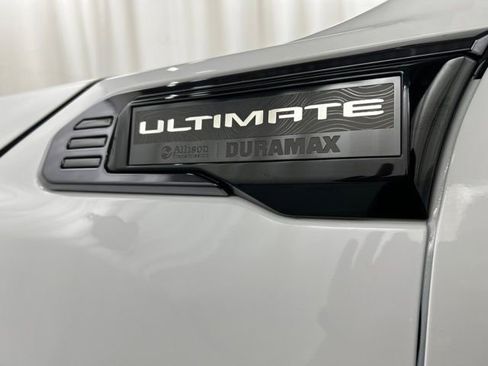 Used 2024 GMC Sierra 2500 Denali Ultimate AWD/4WD image 16