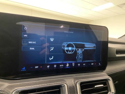 Used 2024 Ford Mustang GT Premium image 34