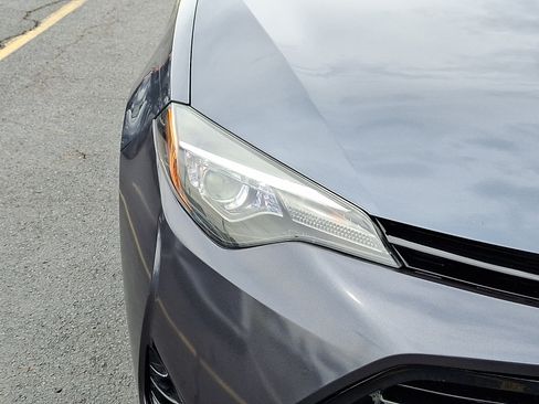 Used 2018 Toyota Corolla L FWD image 9