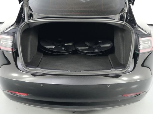 Used 2022 Tesla Model 3 image 10