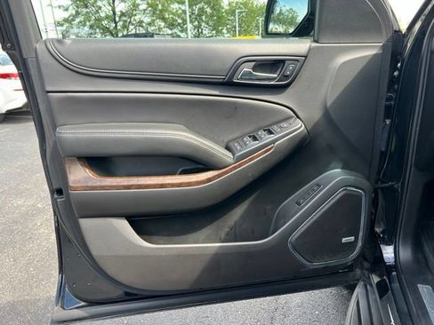 Used 2019 Chevrolet Suburban LT AWD/4WD image 26