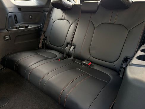 Used 2025 Honda Pilot TrailSport image 19