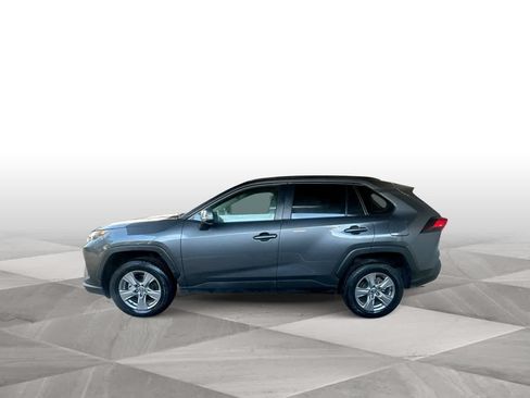 Used 2025 Toyota RAV4 XLE FWD image 5