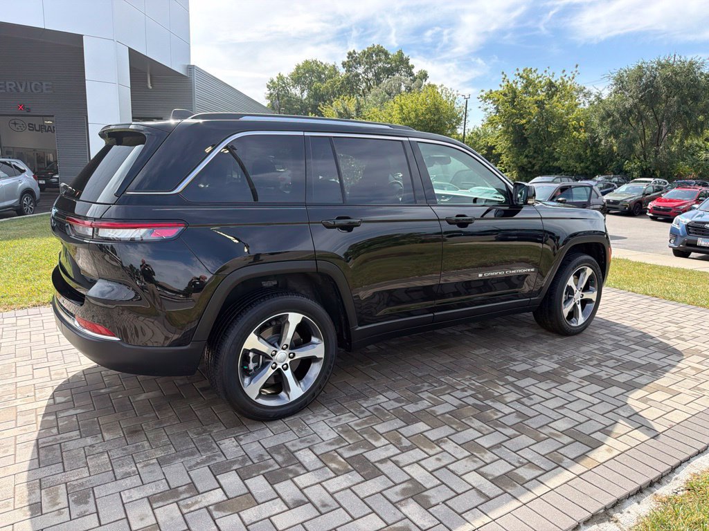 Used 2024 Jeep Grand Cherokee Limited 4xe w/ Luxury Tech Group II AWD/4WD image 4