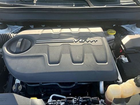 Used 2020 Jeep Cherokee Trailhawk w/ Comfort/Convenience Group AWD/4WD image 29