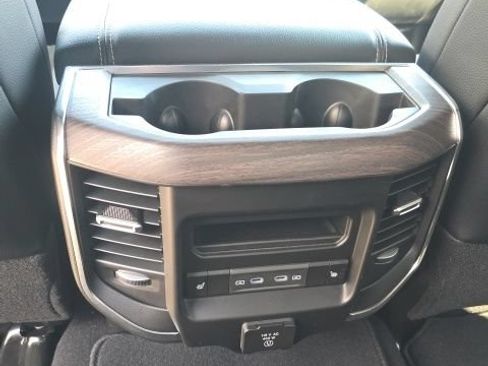 New 2026 RAM 2500 Laramie AWD/4WD image 21