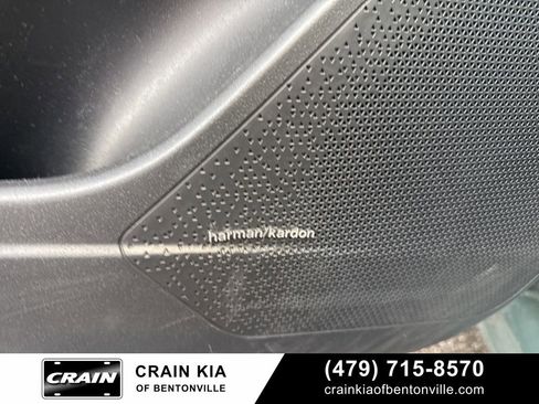 Used 2023 Kia Niro SX Touring image 22