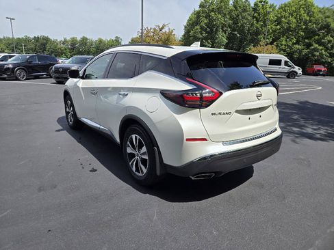 Used 2023 Nissan Murano SV AWD/4WD image 6